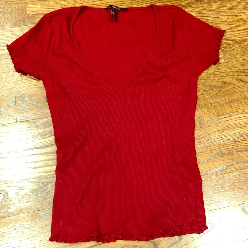 Red t-shirt with detail